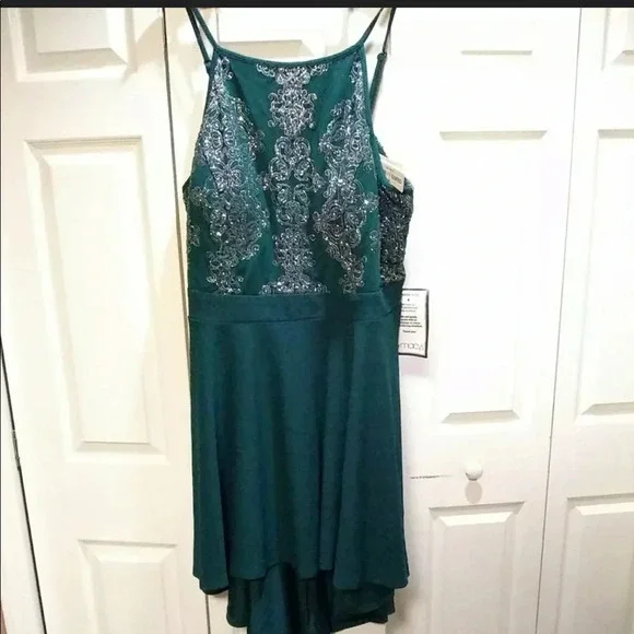 Speechless Emerald Fit + Flare Cocktail Dress - Picture 4 of 5
